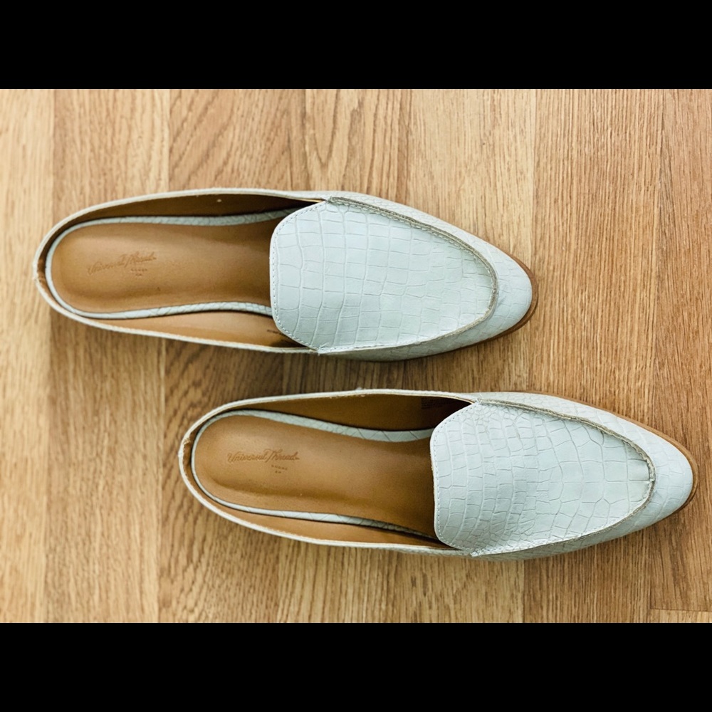 Universal Thread Dekota Mules